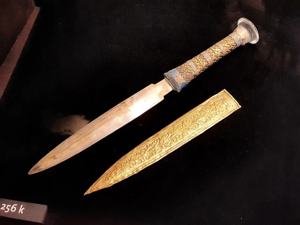 Replika Tutanchamonovy dýky