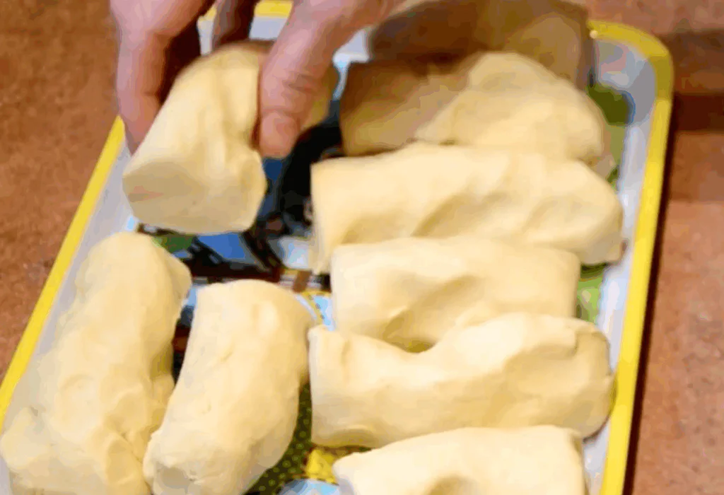 Obrázek k receptu na křehké linecké kytičky