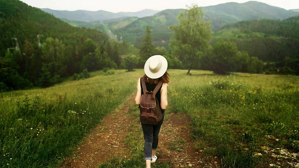 Češi sedí doma a diví se, že se cítí na dně. Tohle by změnila jedna procházka