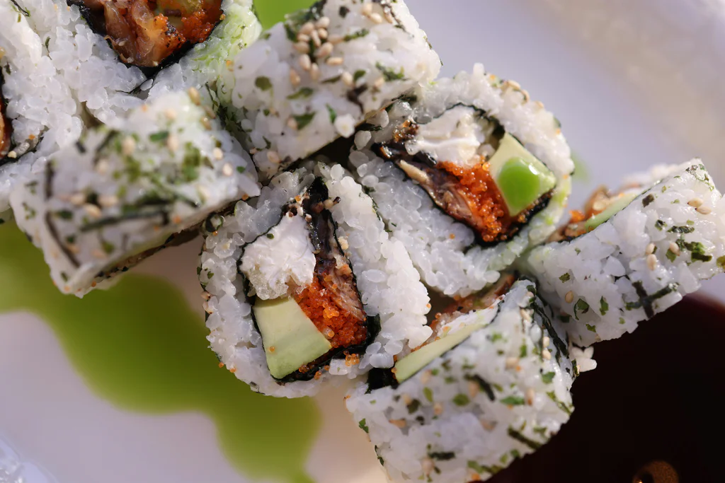 Odborníci vysvětlují, jak správně vařit rýži. 80 % lidí ji dělá zbytečně lepkavou