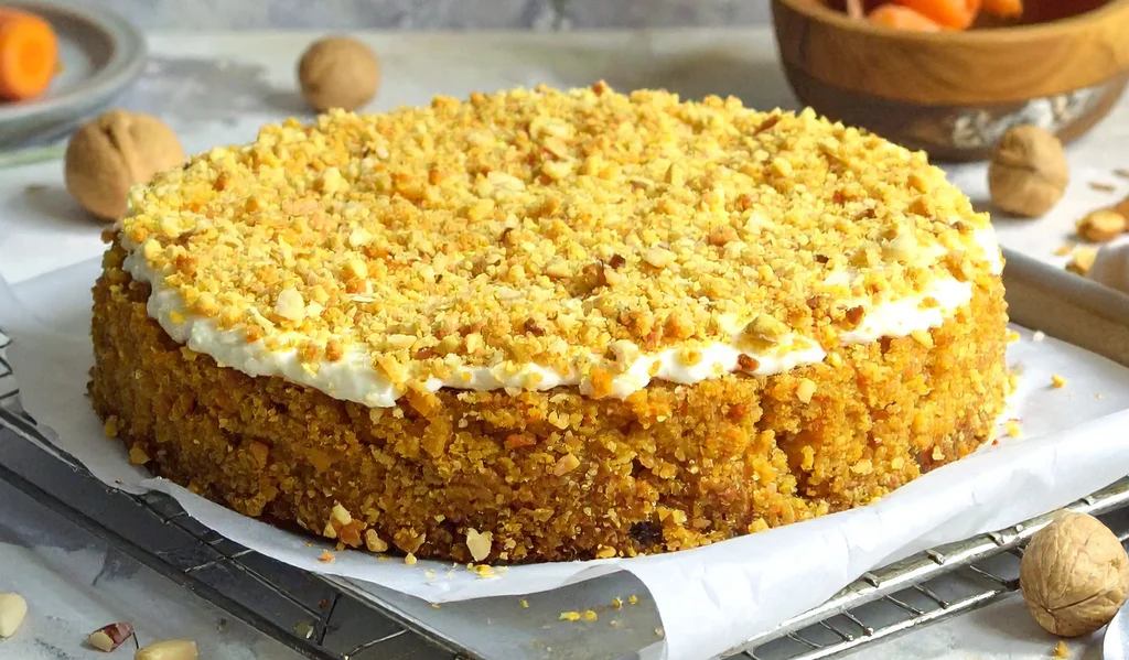 Obrázek k receptu mrkvový koláč s tvarohovo-citronovým krémem