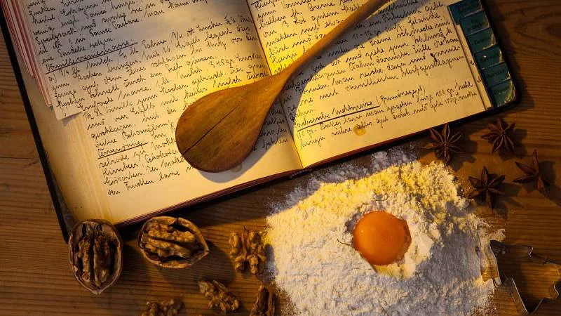 Jak jsme si mlsali za socialismu: Vyhlášenou pochoutkou byl „chleba s něčím“