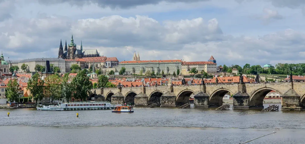 Praha, výhled z Karlova mostu