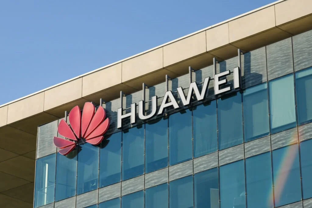 Huawei vyzývá Nvidii. Nová AI technologie obejde americké čipy i embargo