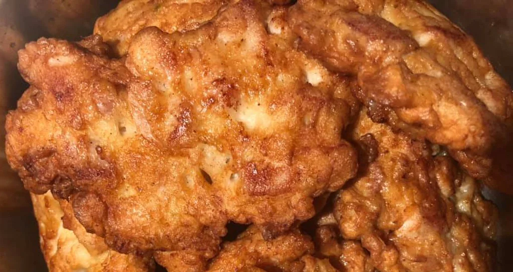 Obrázek receptu na Střapaté řízky ala francouzské kuřecí nudličky s příchutí česneku a zakysané smetany