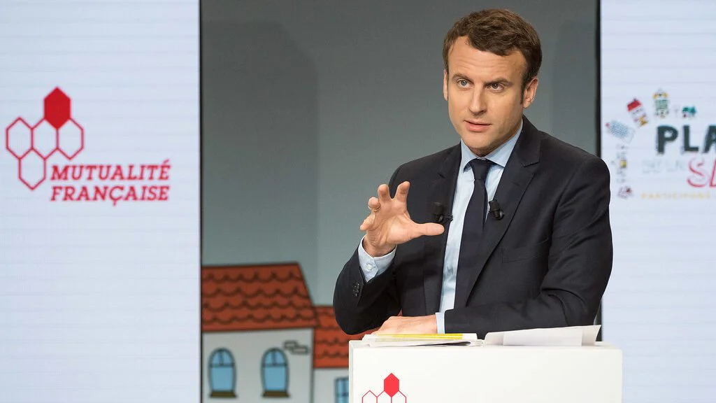 Macronovo dětství