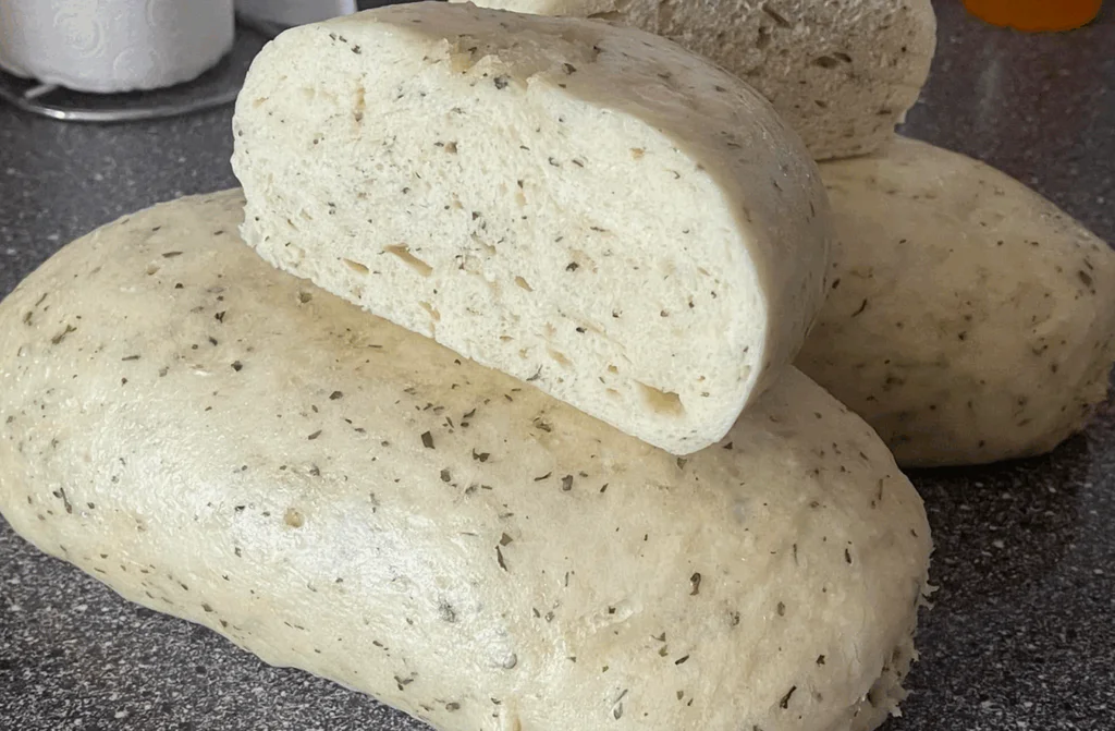 Obrázek k receptu na česnekovou omáčku, uzené a knedlík