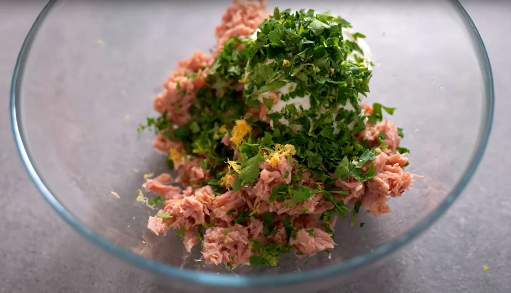 Obrázek k receptu: Báječná svačina nebo snídaně: tuňáková pomazánka hotová „raz dva“