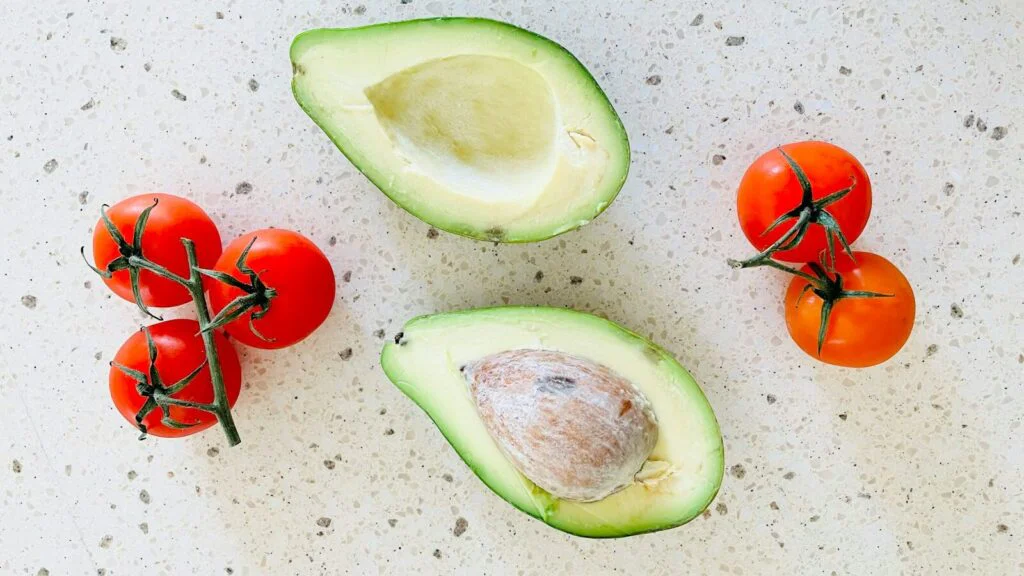 Avokádovo-rajčatová maska