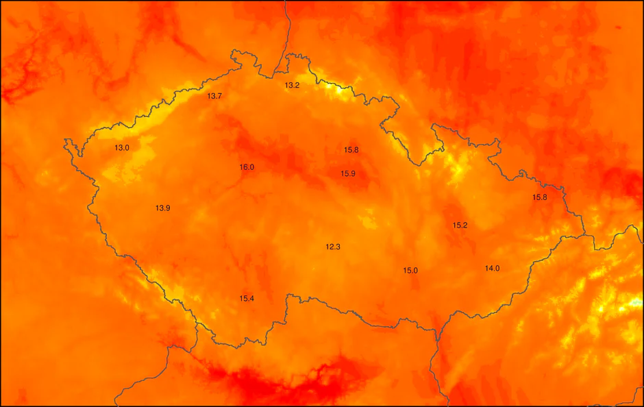 Obr. 1: Teplota během pondělního odpoledne v Česku. Zdroj: Aladin/Meteocentrum