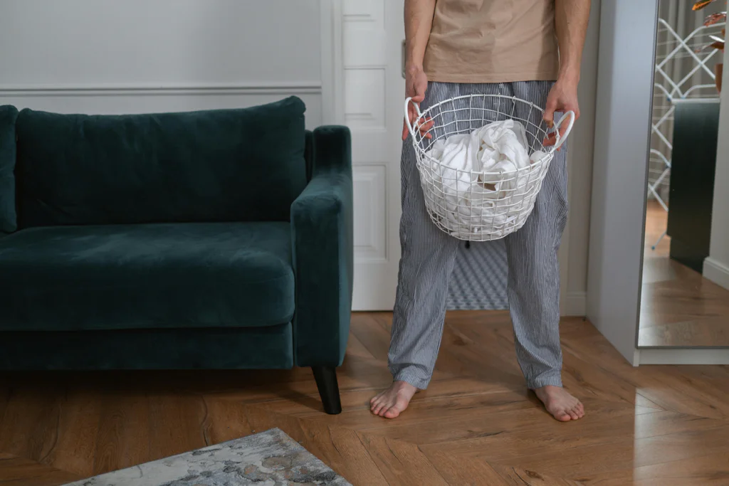 Jak si po čtyřicítce nastavit víkendy, aby nebyly jen o úklidu. Jednoduchý plán, který kombinuje povinnosti i radost