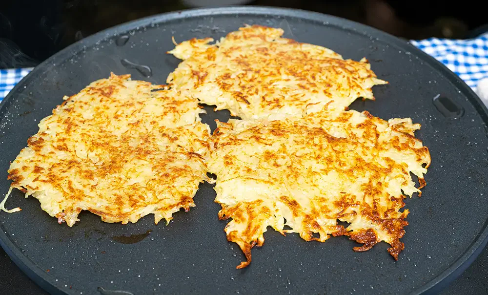 placky na litinove panvi