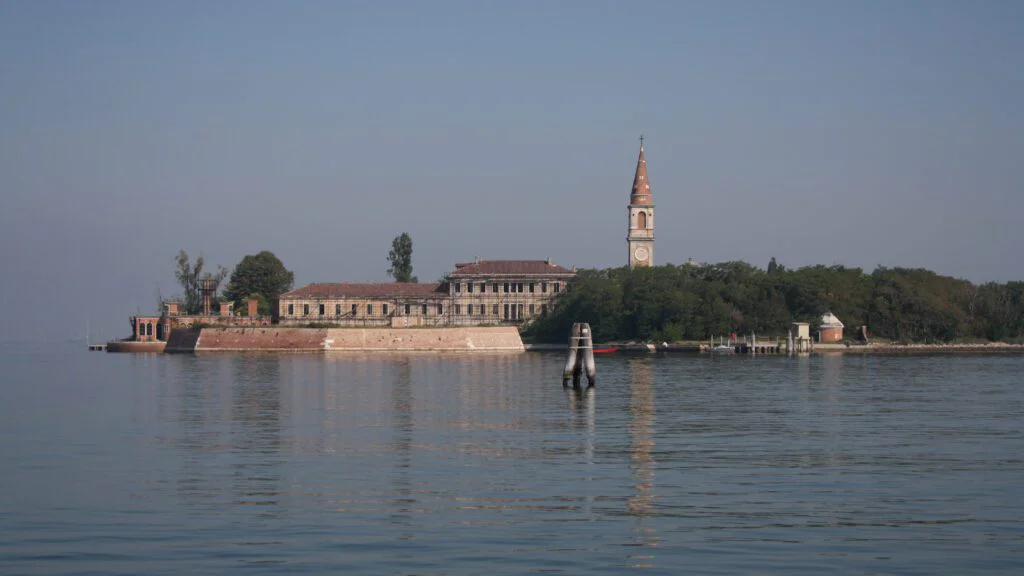 8. Ostrov Poveglia, Itálie