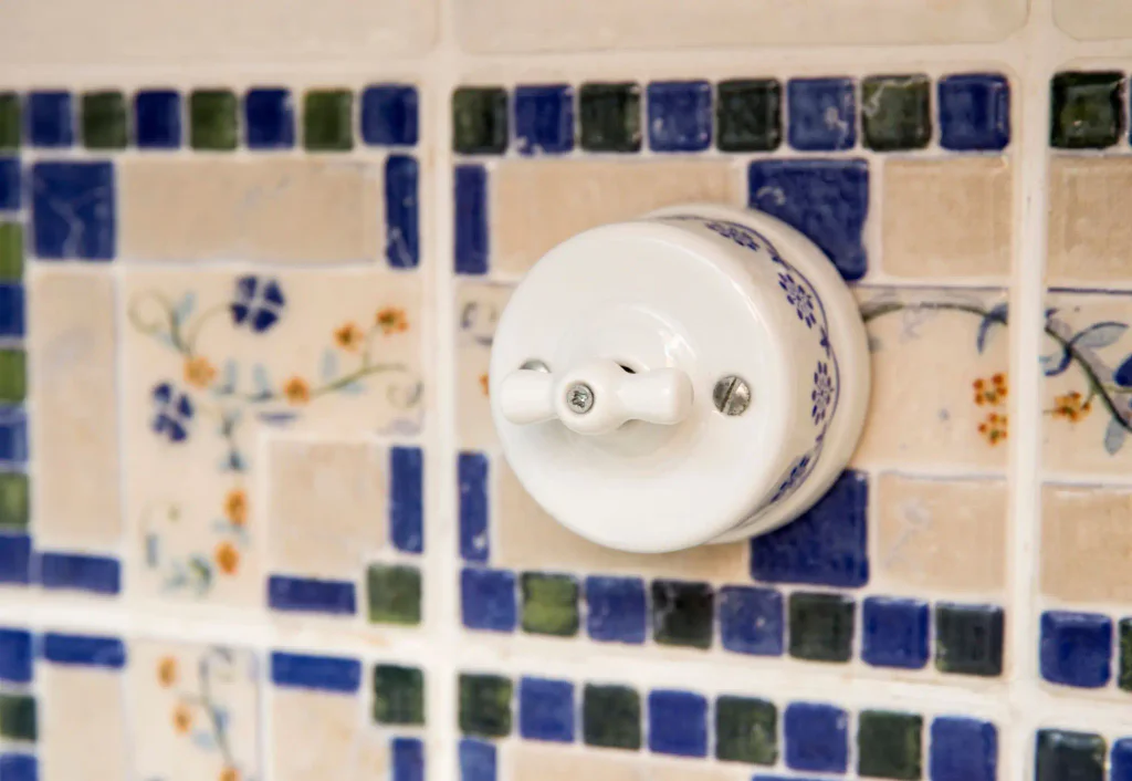 keramický vypínač