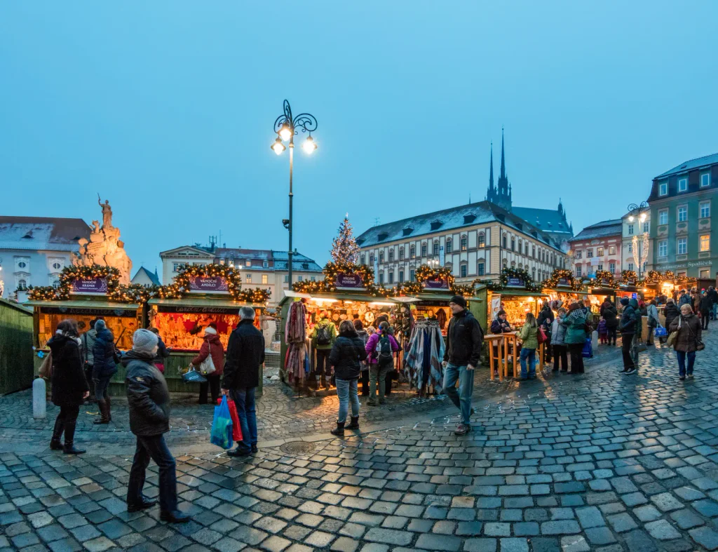 Brněnský Zelný trh se mění v pohádkové místo. Co tam letos uvidíte, zastíní i slavné pražské trhy.
