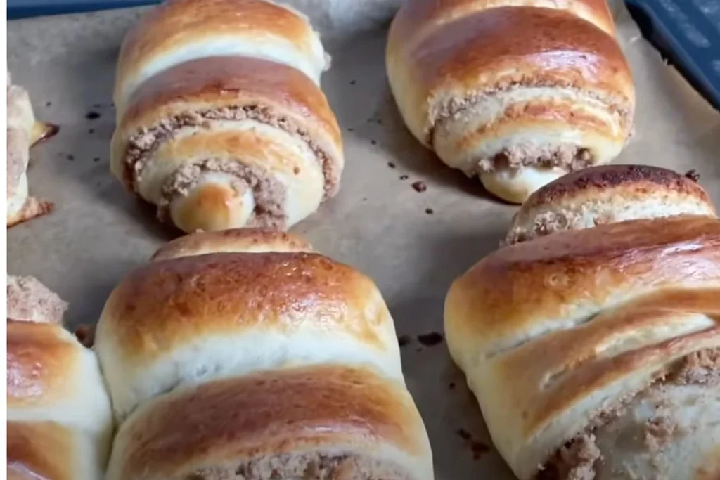 Obrázek receptu na Mini záviny z kynutého těsta plněné mandlovou náplní - kynuté, nadýchané s mandlovým srdcem