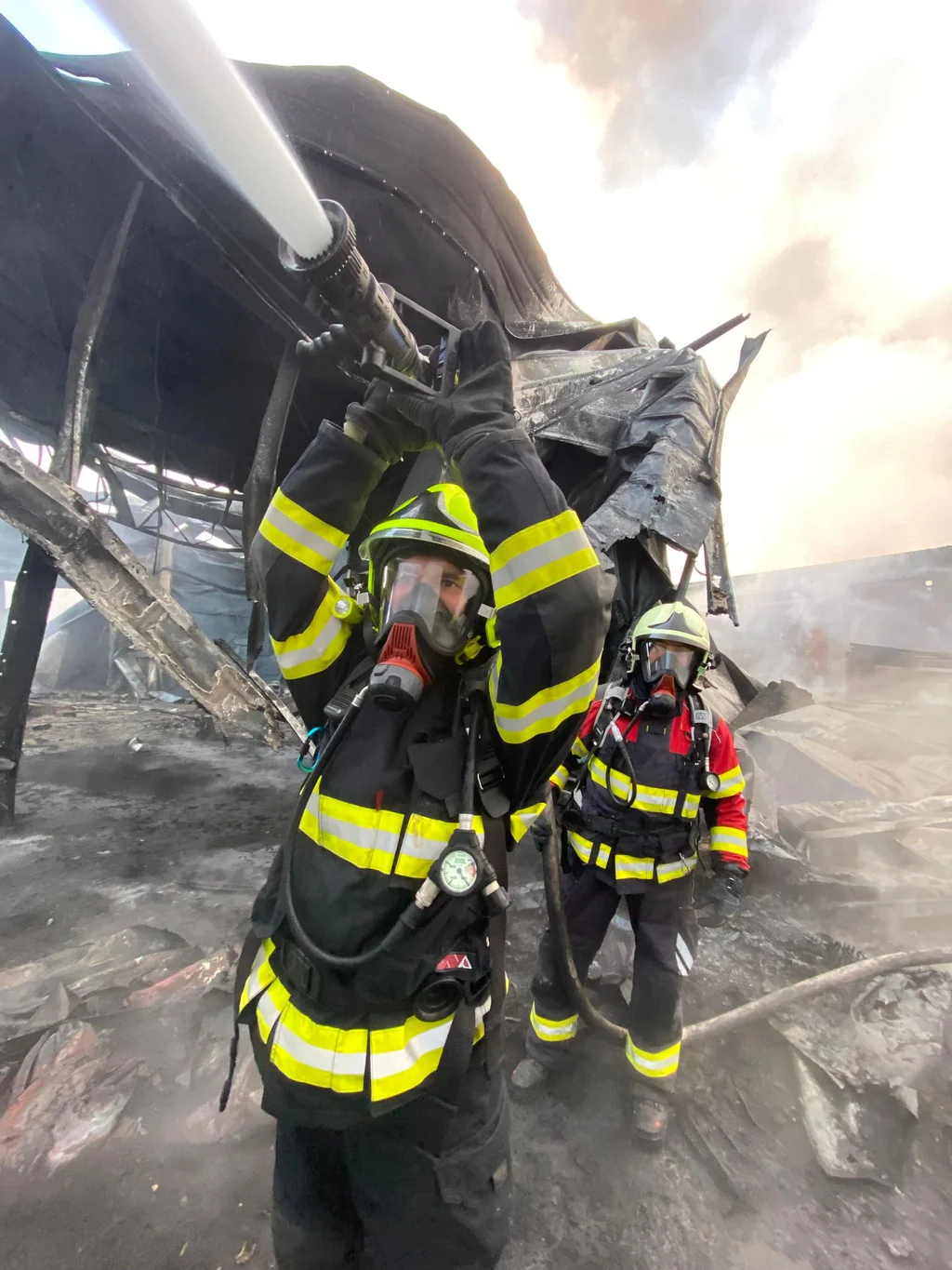 Požár ve Vysokém Mýtě. Foto: HZS PAK