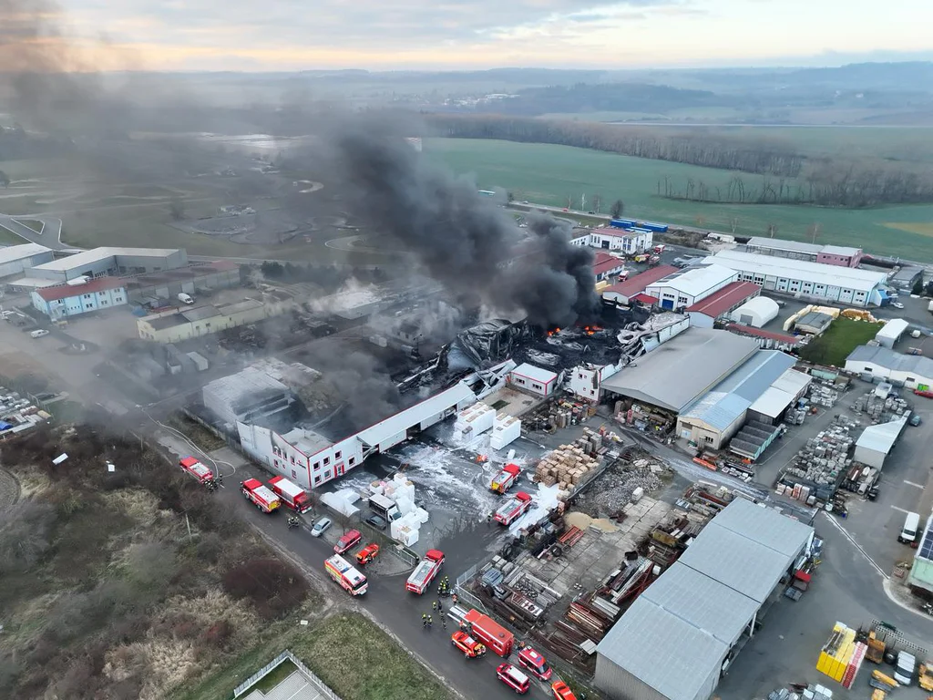 Požár ve Vysokém Mýtě. Foto: HZS PAK