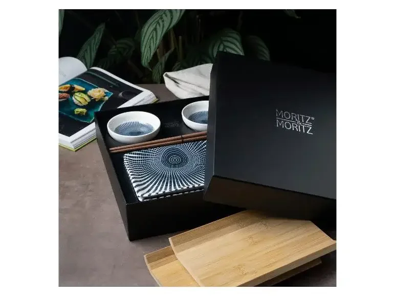 Luxusní sada na sushi z Lidlu má také krásné balení.