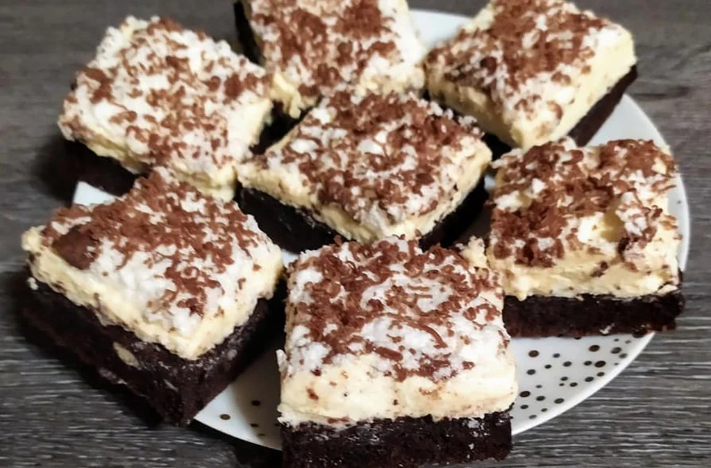 Obrázek receptu na Oblíž prst buchtu - krémový sen s čokoládou a sněhovou pěnou