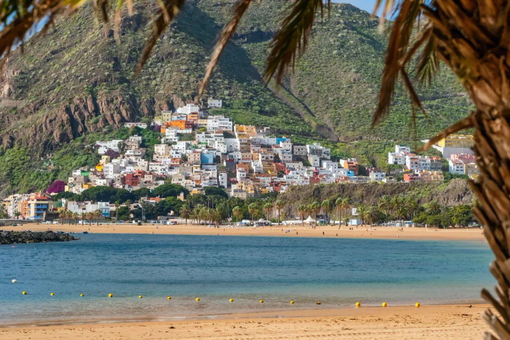 Dovolená se změnila v drama. Tenerife v panice, lidé nesmí do moře po děsivé události.