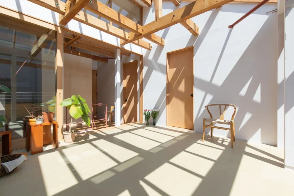 Rodinný domov terasa květiny