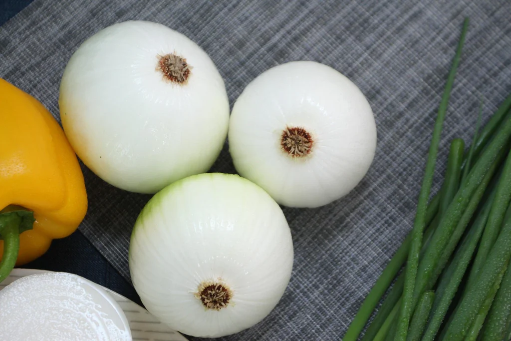 Bílá cibule
