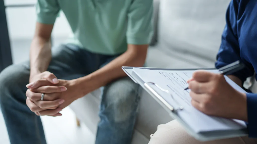 Lékaři bijí na poplach: Revma postihuje i dvacátníky, ale ordinace praskají ve švech.