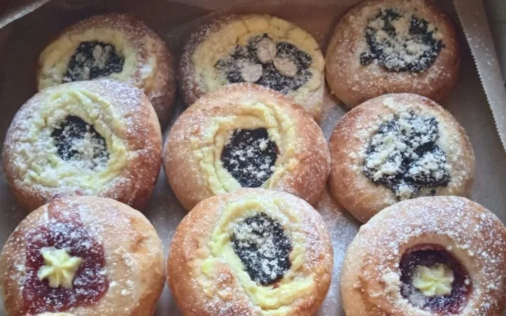 Tlačené koláče z majonézového těsta