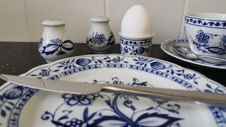 Kdo má doma porcelánové nádobí, má nárok na obrovské sumy peněz. Dají se díky tomu získat až stovky tisíc korun