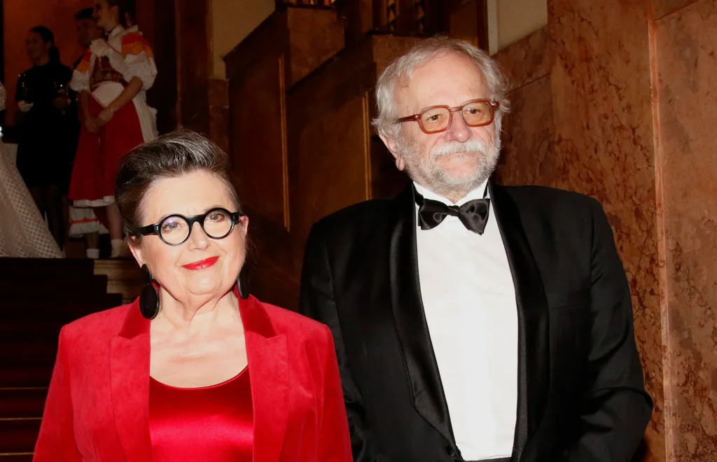 Nečekaná zpráva z kultury: známá hvězda musí na operaci, kvůli potížím ruší celý program.