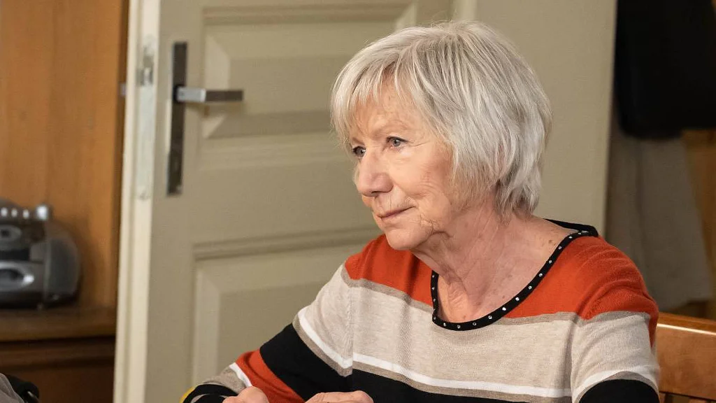 Hvězda Ulice si v 65 letech dopřála seskok padákem. V seriálu ji baví hlavně Soňa