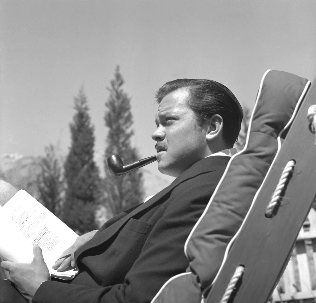 Orson Welles pracuje na scénáři roku 1940