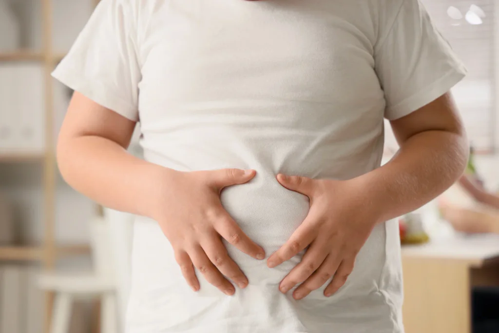 Rostoucí počty obézních dětí děsí odborníky. Problém zrychluje jediná věc, kterou rodiče podceňují.