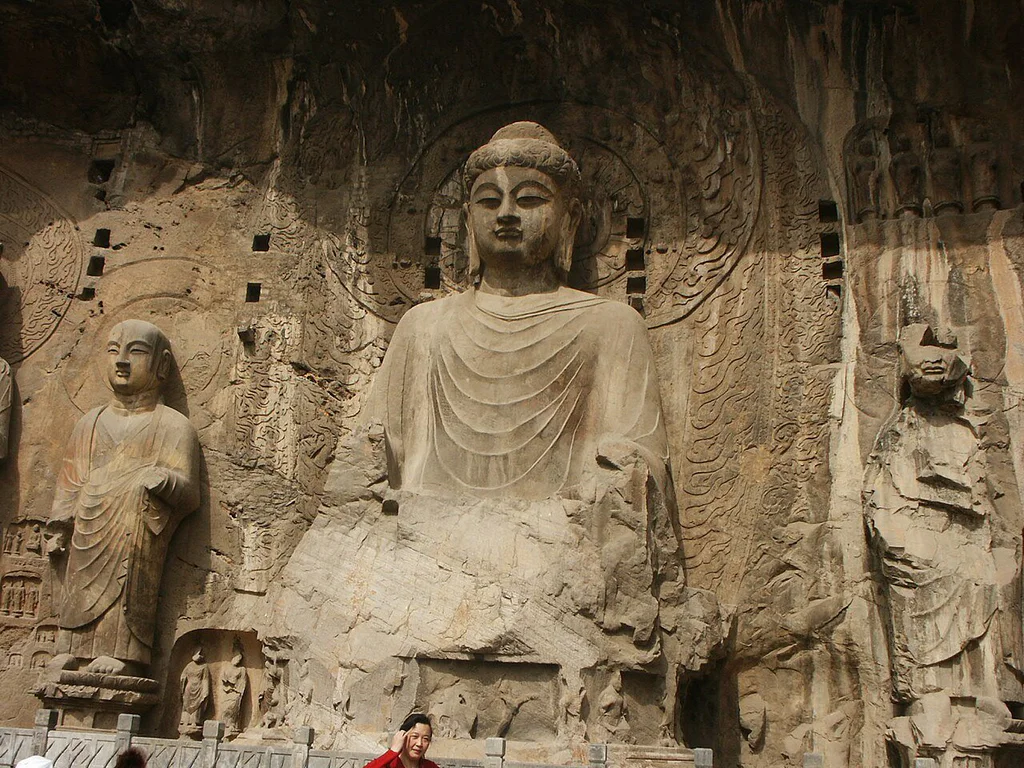 ancient-buddhist-grottoes-at-longmen-fengxian-temple-vairocana-buddha