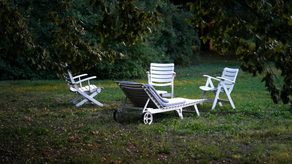 Neošetřené venkovní vybavení