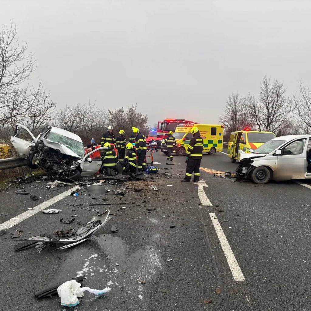 Vážná nehoda u Bystřice. Foto: HZS