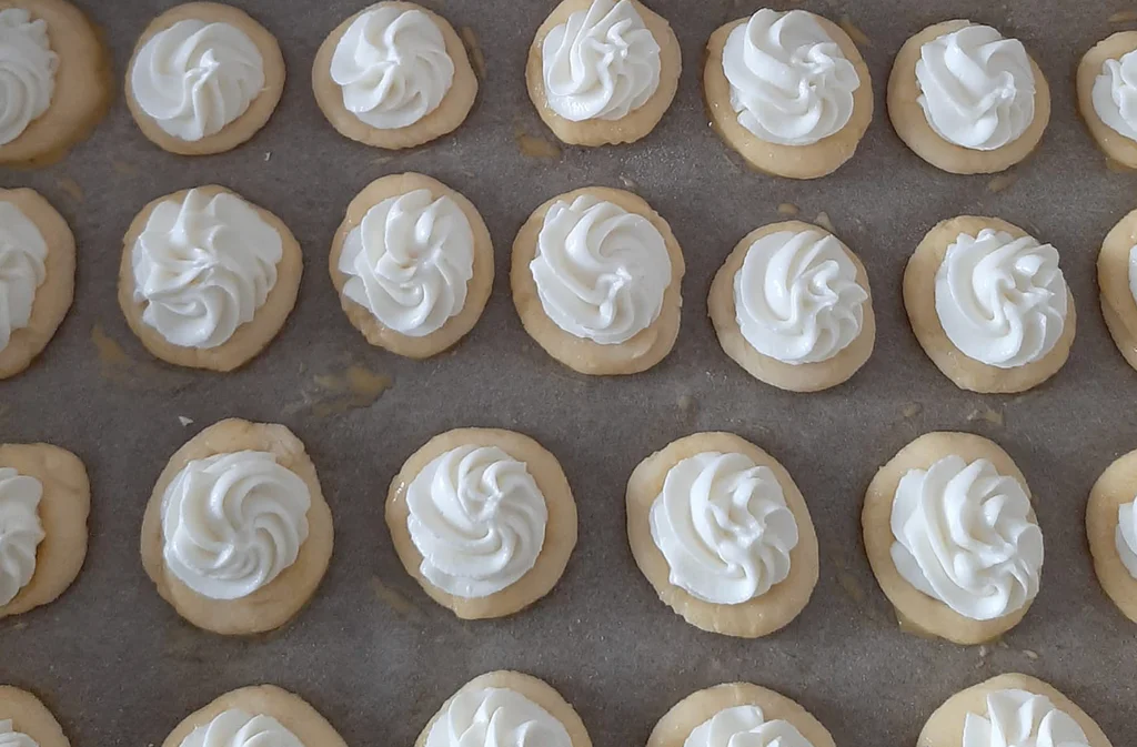 Obrázek k receptu na tvarohové a ořechové koláčky