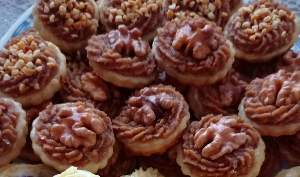 Obrázek k receptu na tvarohové a ořechové koláčky