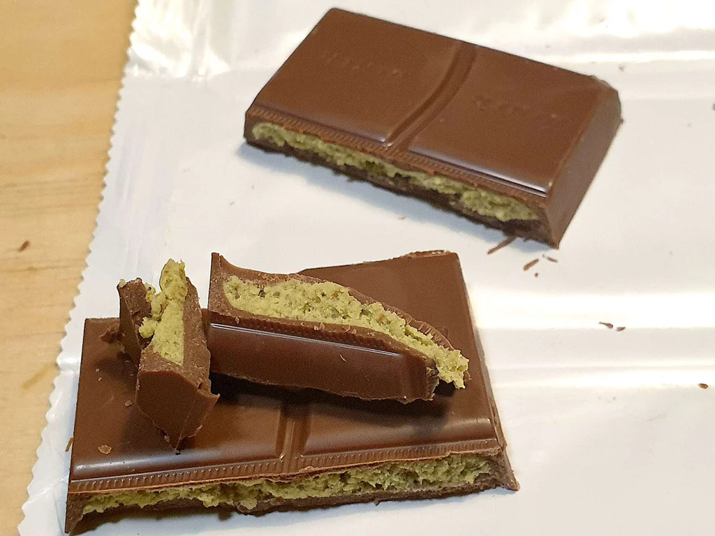 Dubajská čokoláda, FOTO: <a href="https://commons.wikimedia.org/wiki/File:Food_Dubai_chocolate_003_(54517970045).jpg">Jan Helebrant</a>, CC0, via Wikimedia Commons