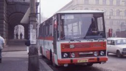 Fotografie pražského autobusu Karosa za socialismu