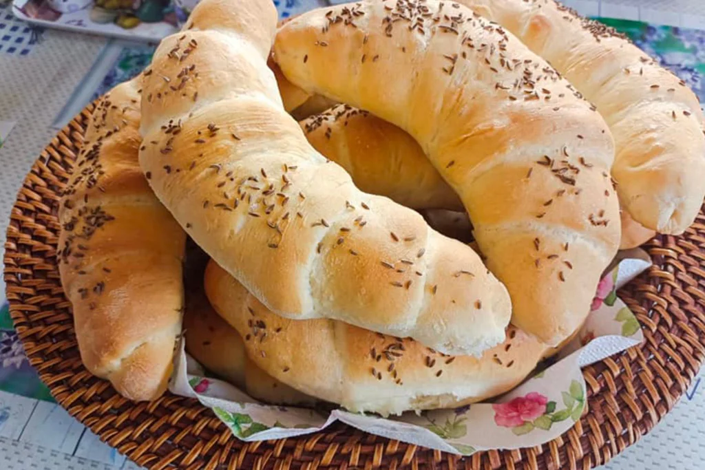 Obrázek receptu na Klasický bílý rohlík anebo ranní křupavec