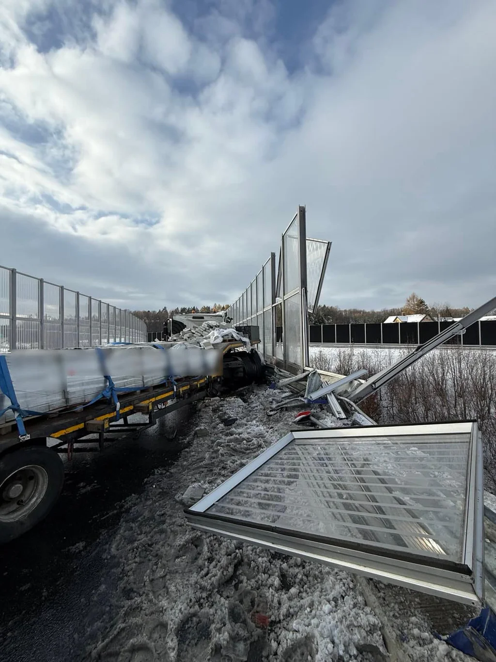 Nehoda kamionu na D48. Foto: PČR