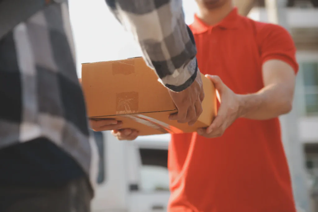 Balík od babičky dorazil přes Zásilkovnu. Po otevření přišel moment, který nikdo nečekal.