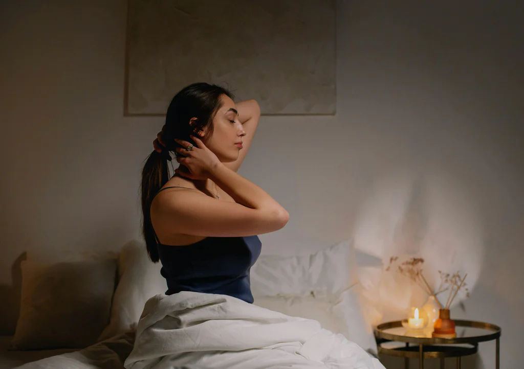 Psychologové radí, jak zastavit večerní přemýšlení, které zhoršuje spánek