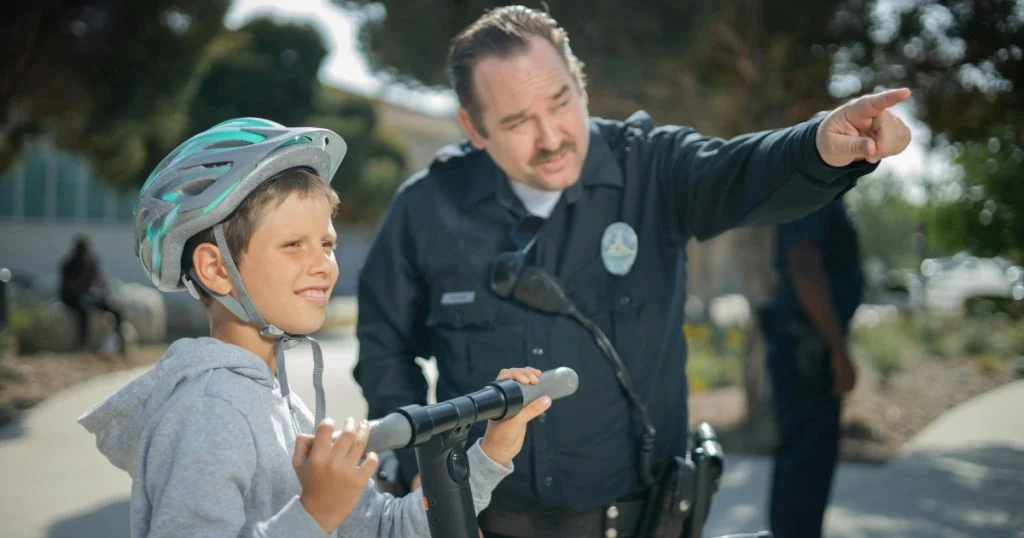 Policista a chlapec