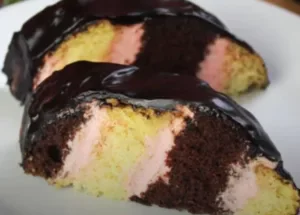 Metrové řezy - dokonalá roláda z několika vrstev pro jakoukoliv oslavu nebo příležitost