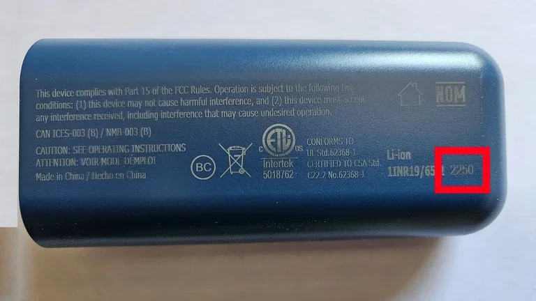 Powerbanka IKEA Varmfront