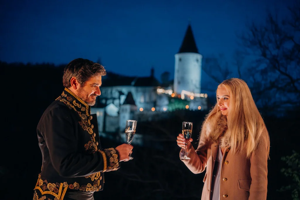 detektivní hra Zrádci