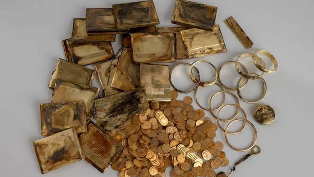 Nedávno nalezený poklad vyvolal v Česku i ve světě otázky